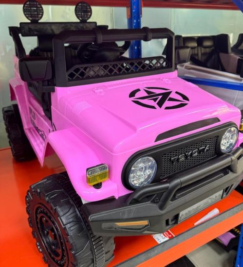 صورة جيب تويوتا FJ كروزر للأطفال